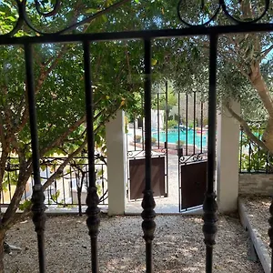 https://villa-avila.fr-provencehotel.com